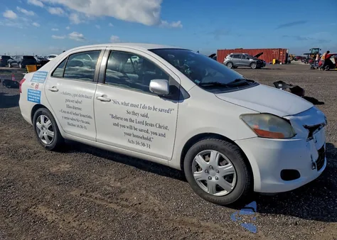 2010 Toyota Yaris z USA, uszkodzony, nr VIN JTDBT4K36A1377779